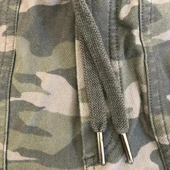 ATHLETA Farallon Camouflage Joggers - Picture 11 of 11